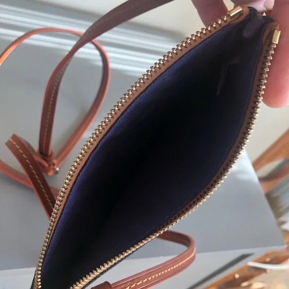 DOONEY & BOURKE SF GIANTS CROSSBODY 3 ZIP CROSSBODY BAG, NWOT - Picture 5 of 9